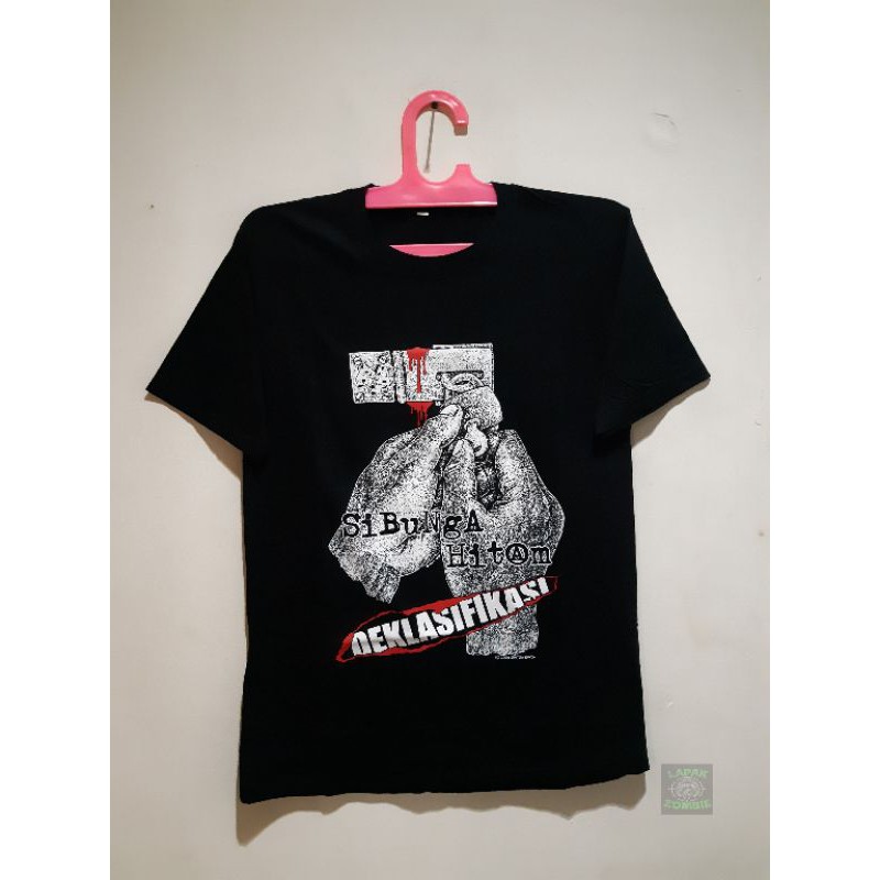 KAOS BAND SI BUNGA HITAM _ deklasifikasi