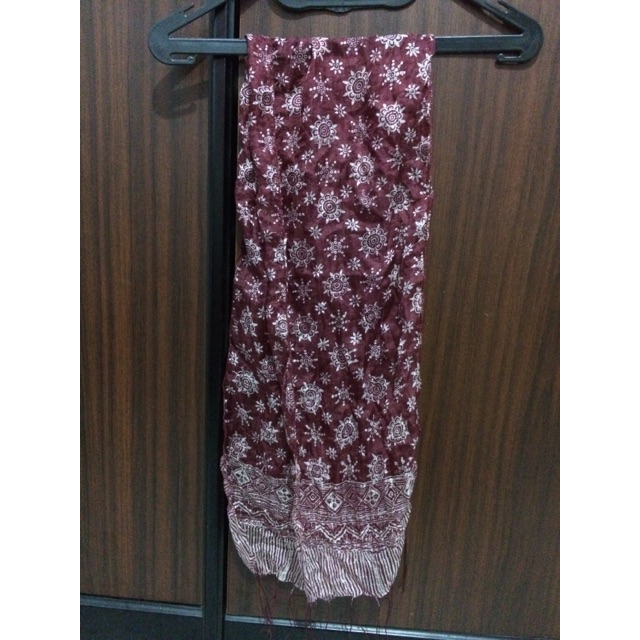 Syal batik wanita