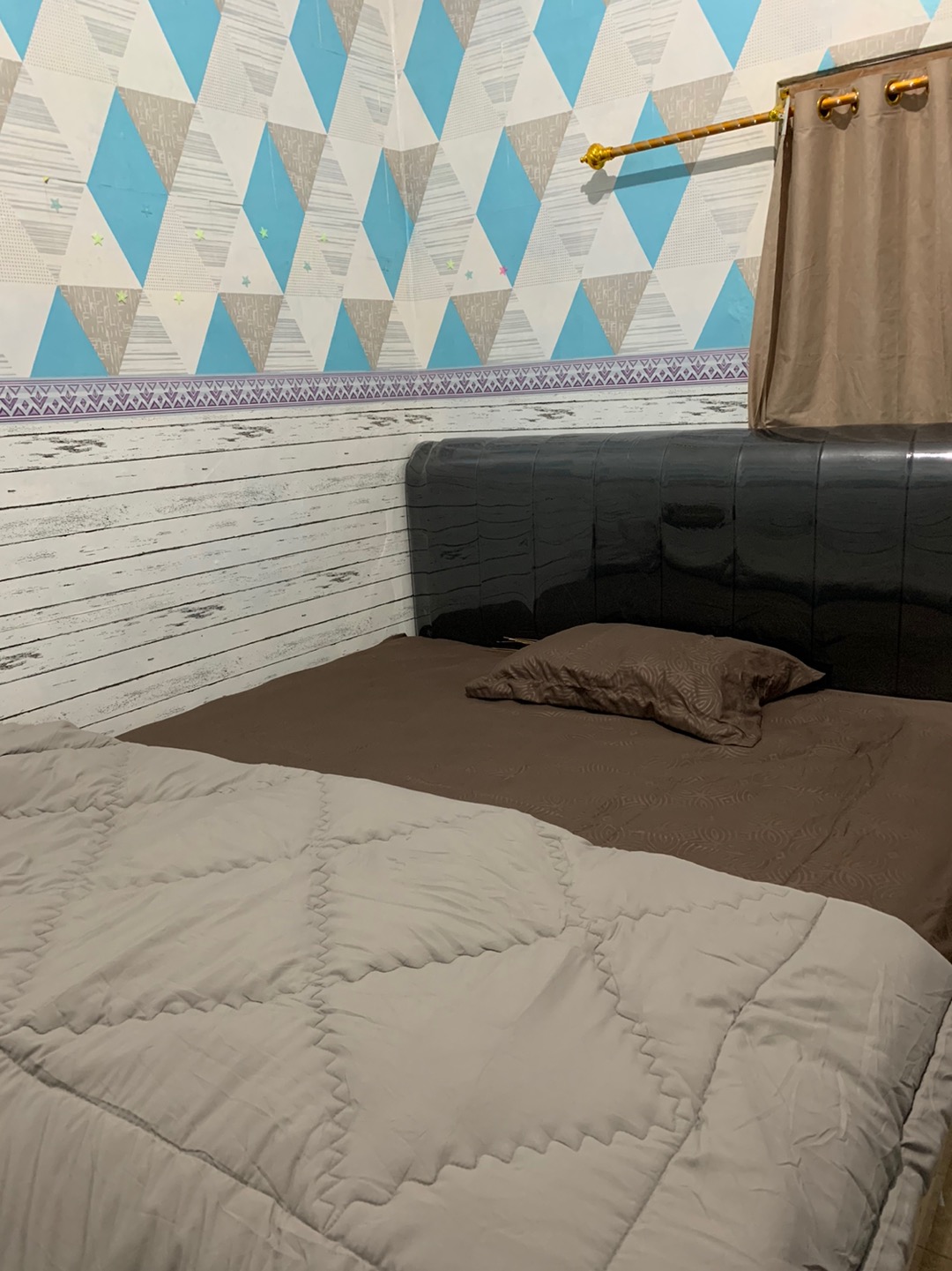 Sprei Hotel Polos Kendra T30 Dengan Emboss Bahan Microsilk Uk King/queen