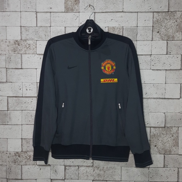 Jaket Tracktop NIKE MU DHL Size M