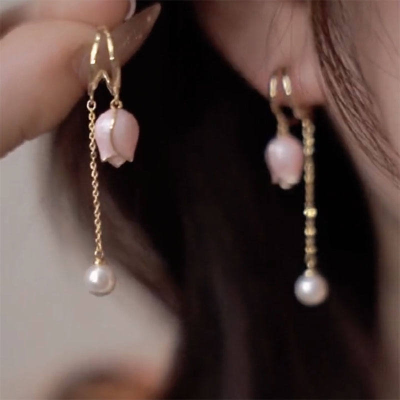 Anting Rumbai Liontin Bunga tulip Warna Pink Aksen Mutiara Untuk Wanita