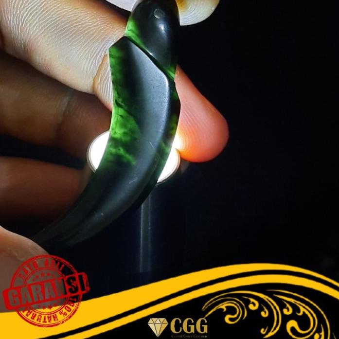 ♘ Liontin Batu Giok Hitam Model Kuku Macan Natural Black Jade Bodyglass ♧