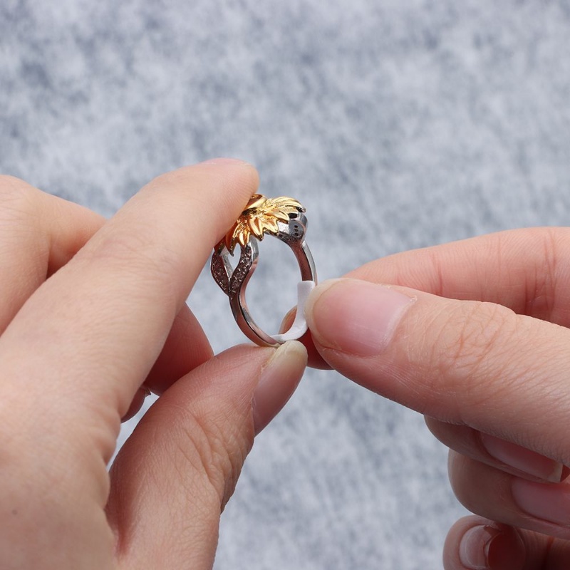19pcs / Set Pad Silikon Adjuster / Pengencang / Pengecil Ukuran Cincin Longgar Invisible Untuk Pria / Wanita