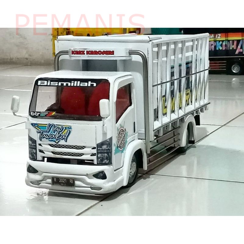 miniatur truk oleng kayu new tawakal 5 putih