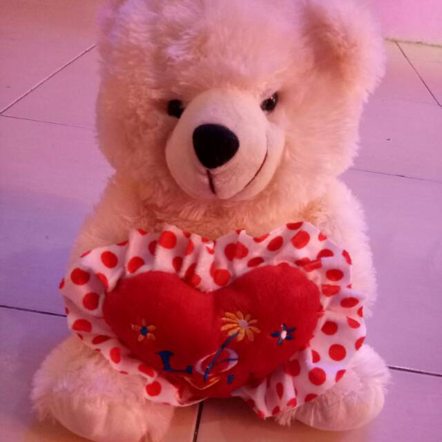 Boneka beruang love