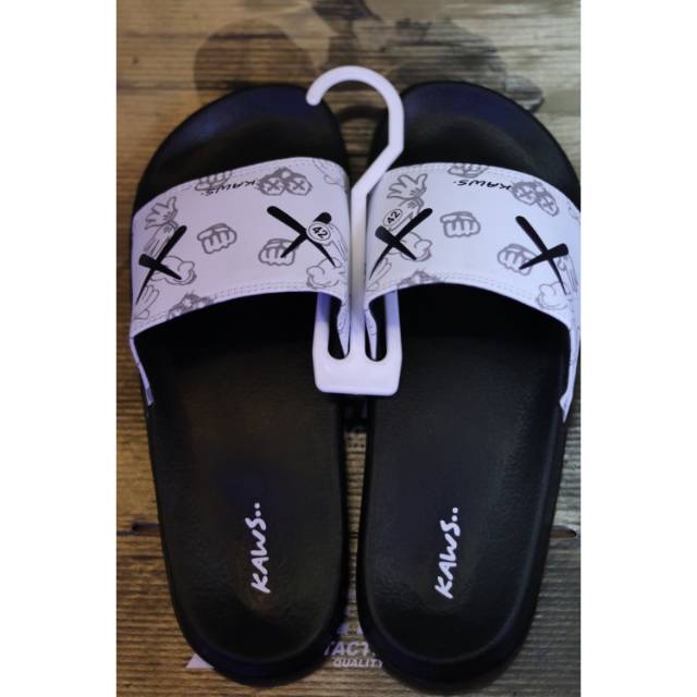 Kaws sandal slip