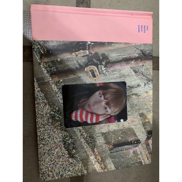 BTS YNWA Pink Ver with Taehyung Pc [unsealed]