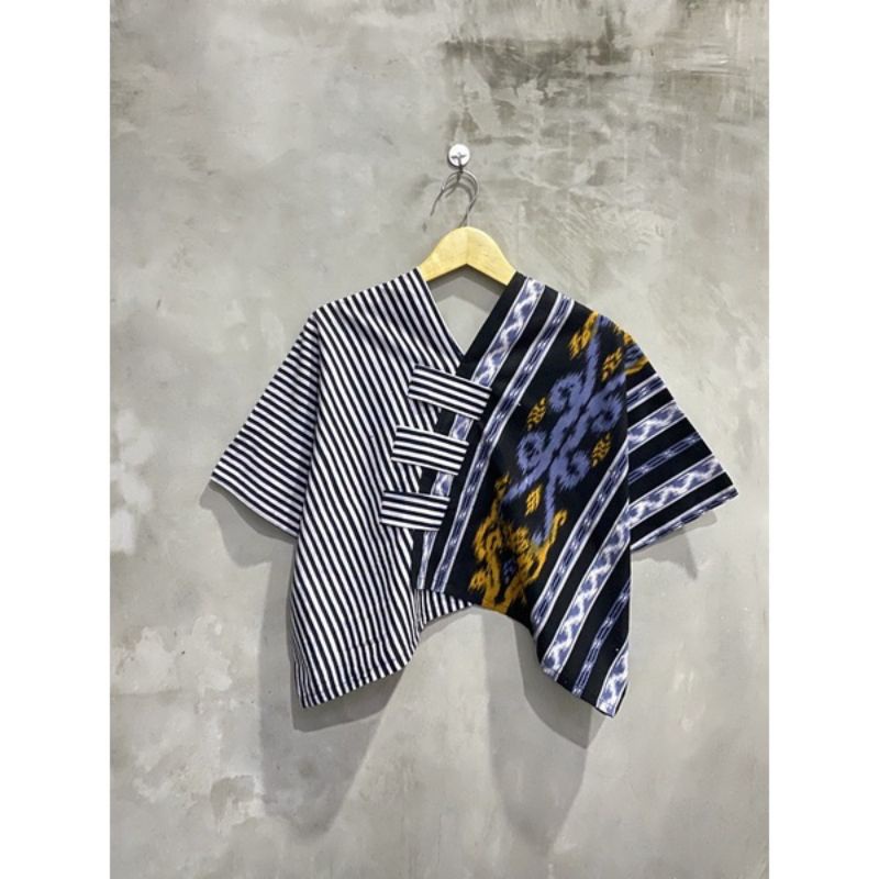 CROP TOP ETNIK BATIK SHANUM MODEL OVER SIZE ATASAN TENUN BLOUSE BATIK AYAMIA