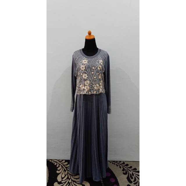 Gamis bunga plisket