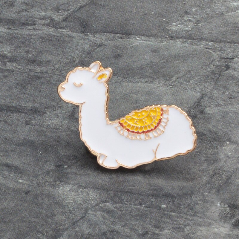 Bros Pin Enamel Bentuk Kartun Hewan Alpaca Bahan Metal Untuk Pria / Wanita