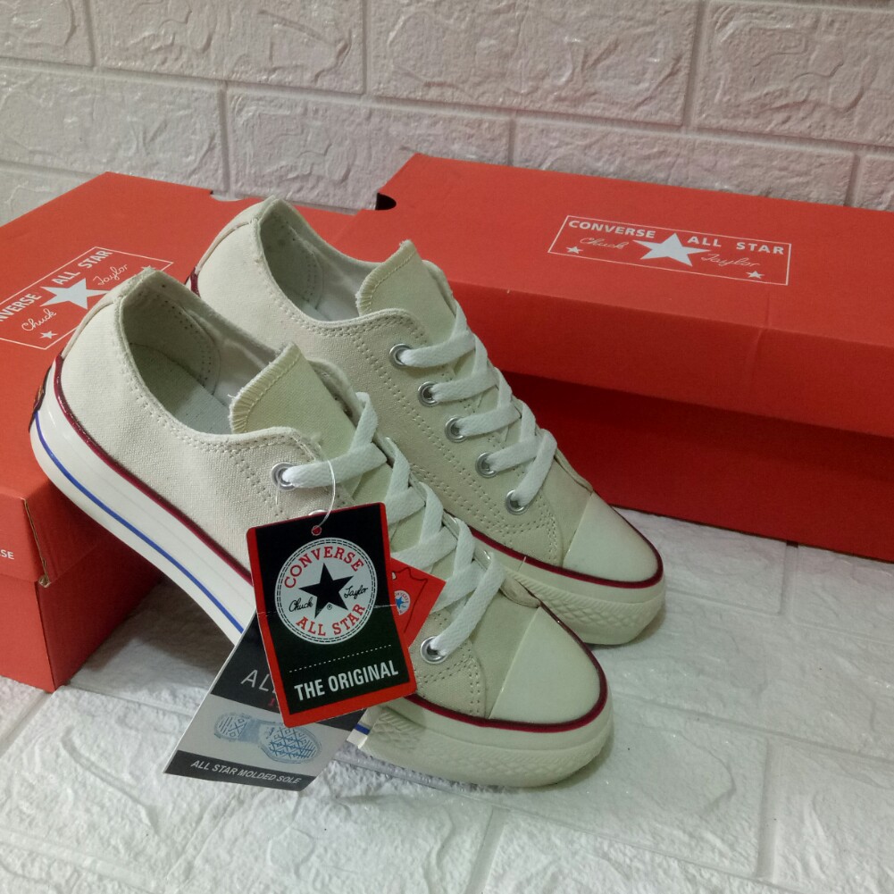 SEPATU CONVERSE ALL STAR 70S BW GLOSSY SNEAKER LOW