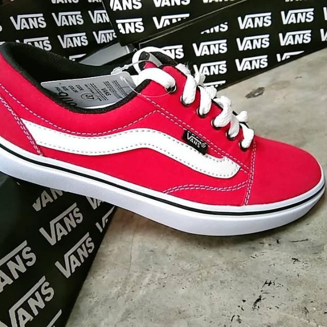 Vans model pendek tali