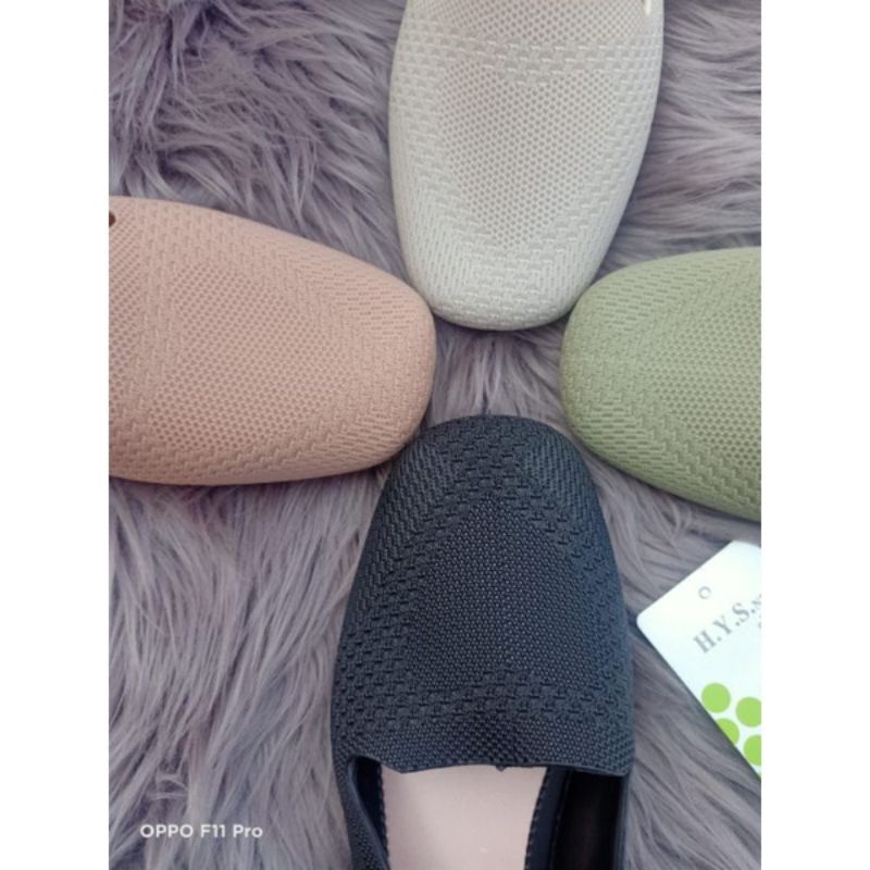 Sepatu Karet Slip On Wanita motif Rajut  / New Sepatu Jelly Vellysia 767