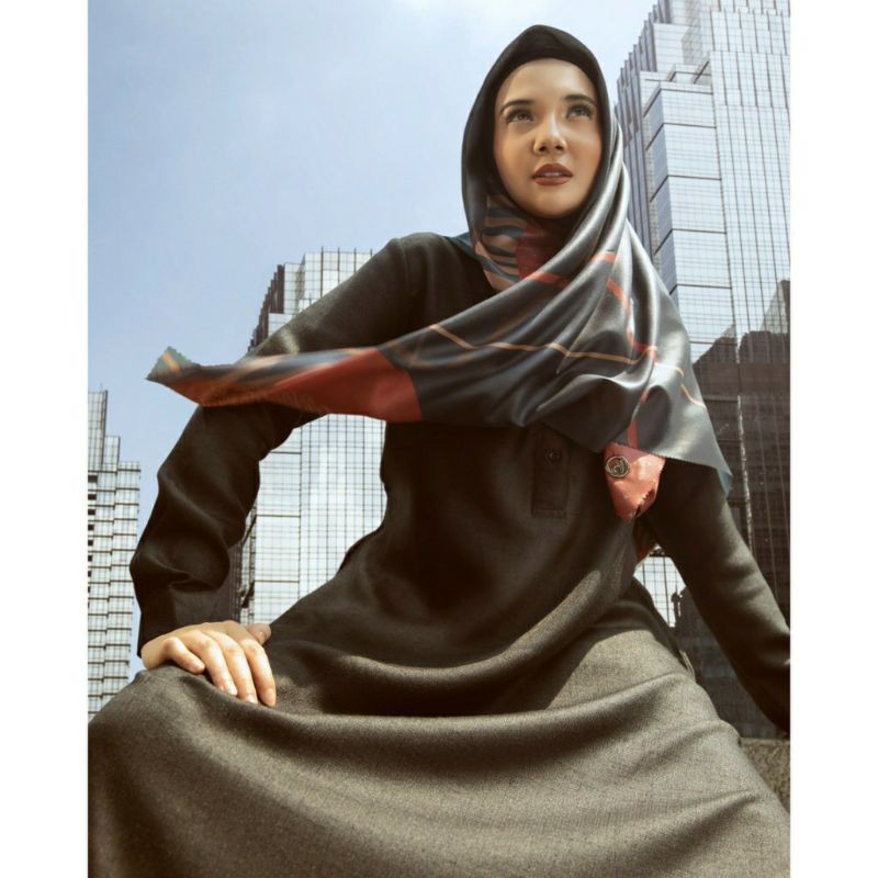 Deenay x zaskia sungkar metro red