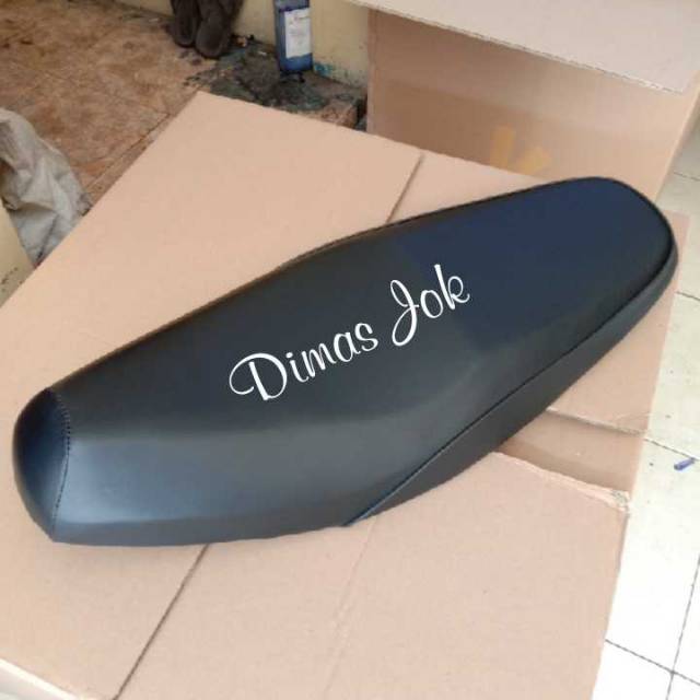 Jok motor Revo lama