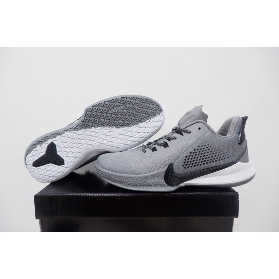 kobe fury sneakers