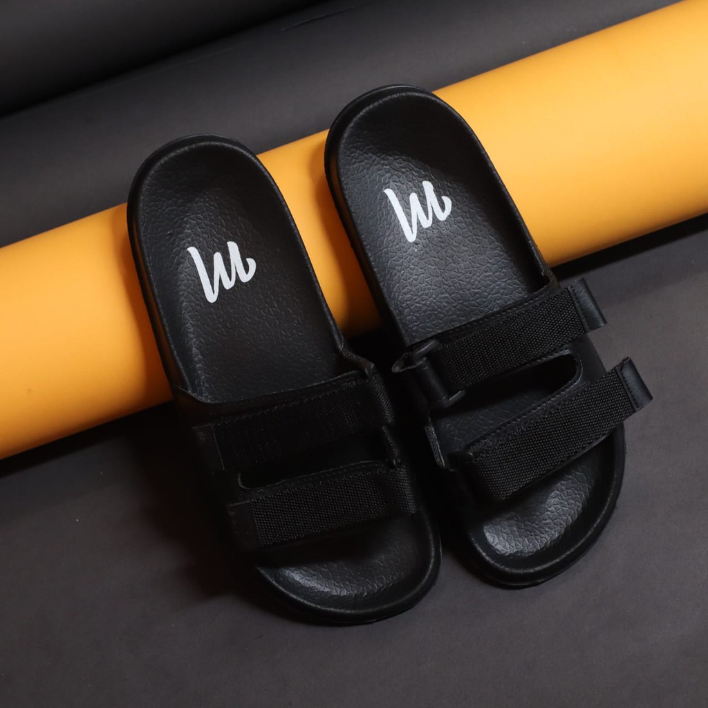 TERBARU Sandal Slide Pria Hitam Casual Slop Cowok Nyaman Ringan Sendal Santai Brand Original