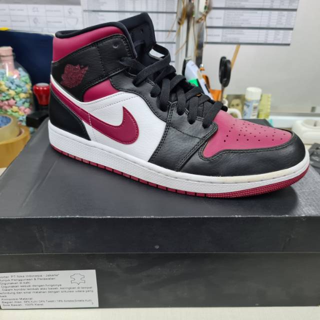 Sepatu pria masa kini basket shoes Air Jordan 1 Mid original asli