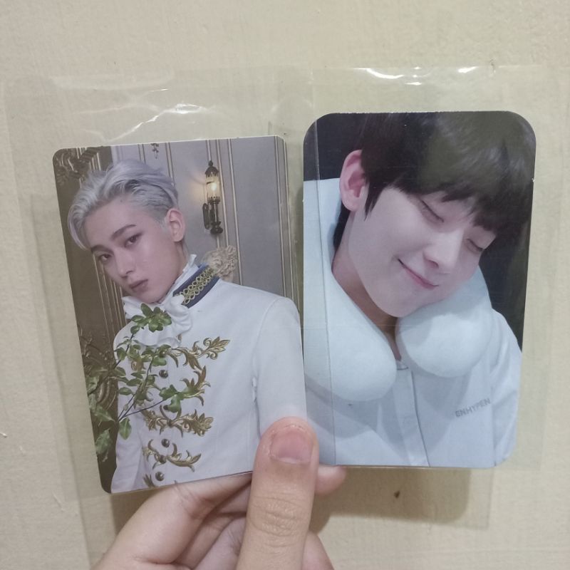 [Ready] Bundle PC Enhypen Sunoo Neck Pillow & PC Enhypen Sunoo BDC