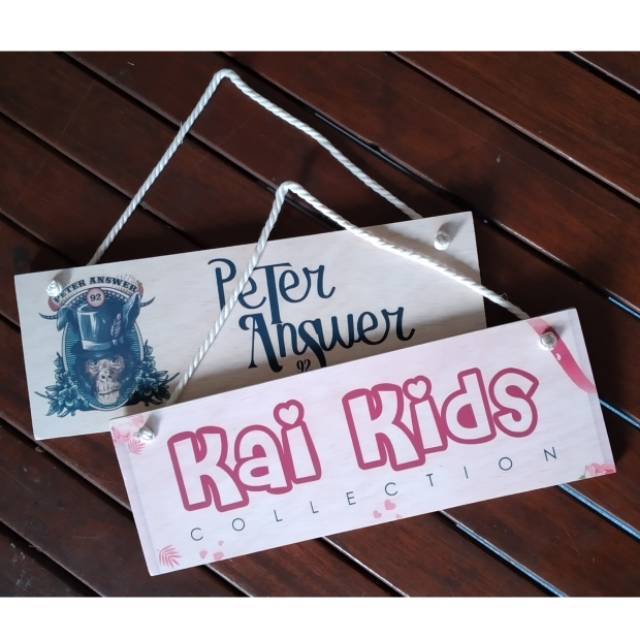

Papan Nama Olshop Cetak di Kayu Custom Logo dan Teks