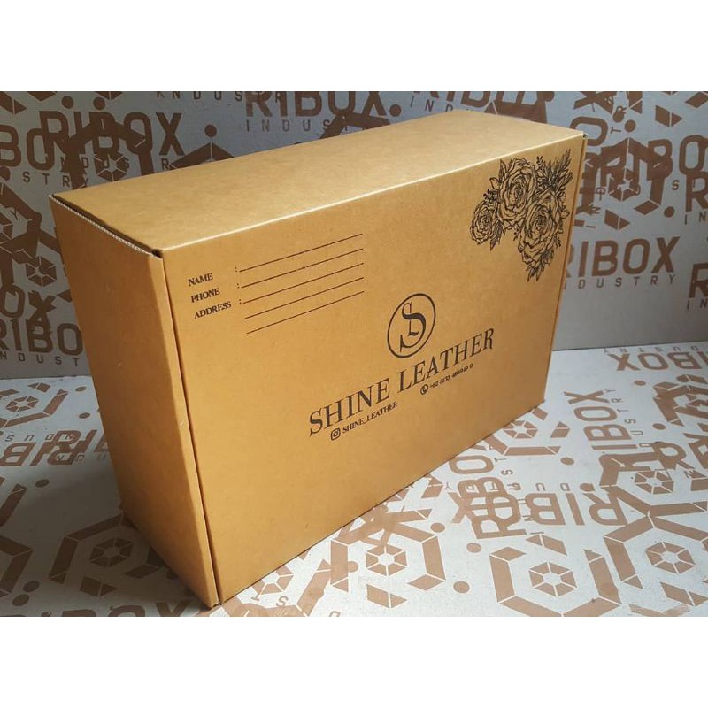 

Box Tas, Jaket, Sajadah, Topi, sepatu dll (uk. 33*22*12)