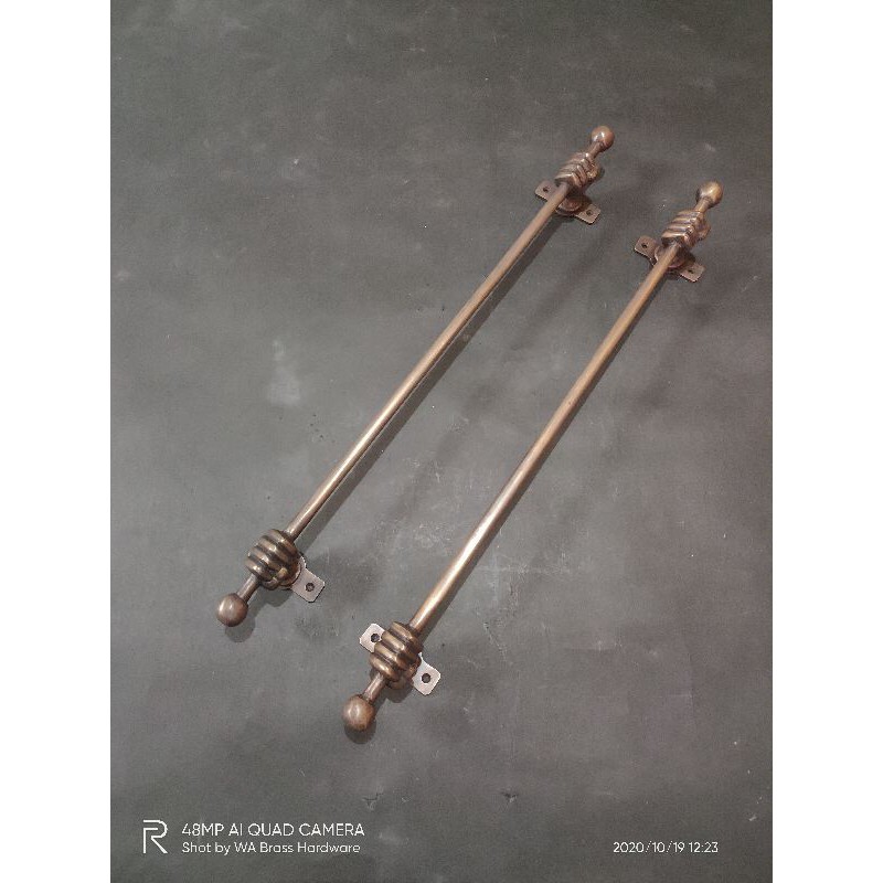 Handle Pintu Rumah Kuningan Motif Tangan Kecil 50 cm