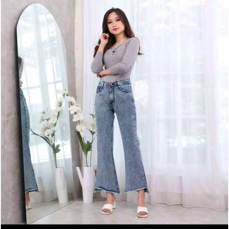 jeans wanita cutbray rumbay// fashion wanita kekinian// celana jeans wanita// kulot jeans kekinian// jeans cutbray rumbay kekinian