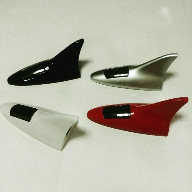 Antena mobil model sirip hiu shark fin tenaga surya matahari solar cell lampu LED D01 HITAM PUTIH SI