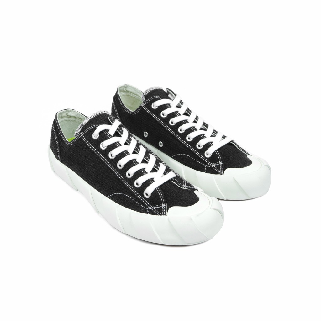 RAFHEOO FOOTWEAR - Low Waffle Black White - Sepatu Lokal