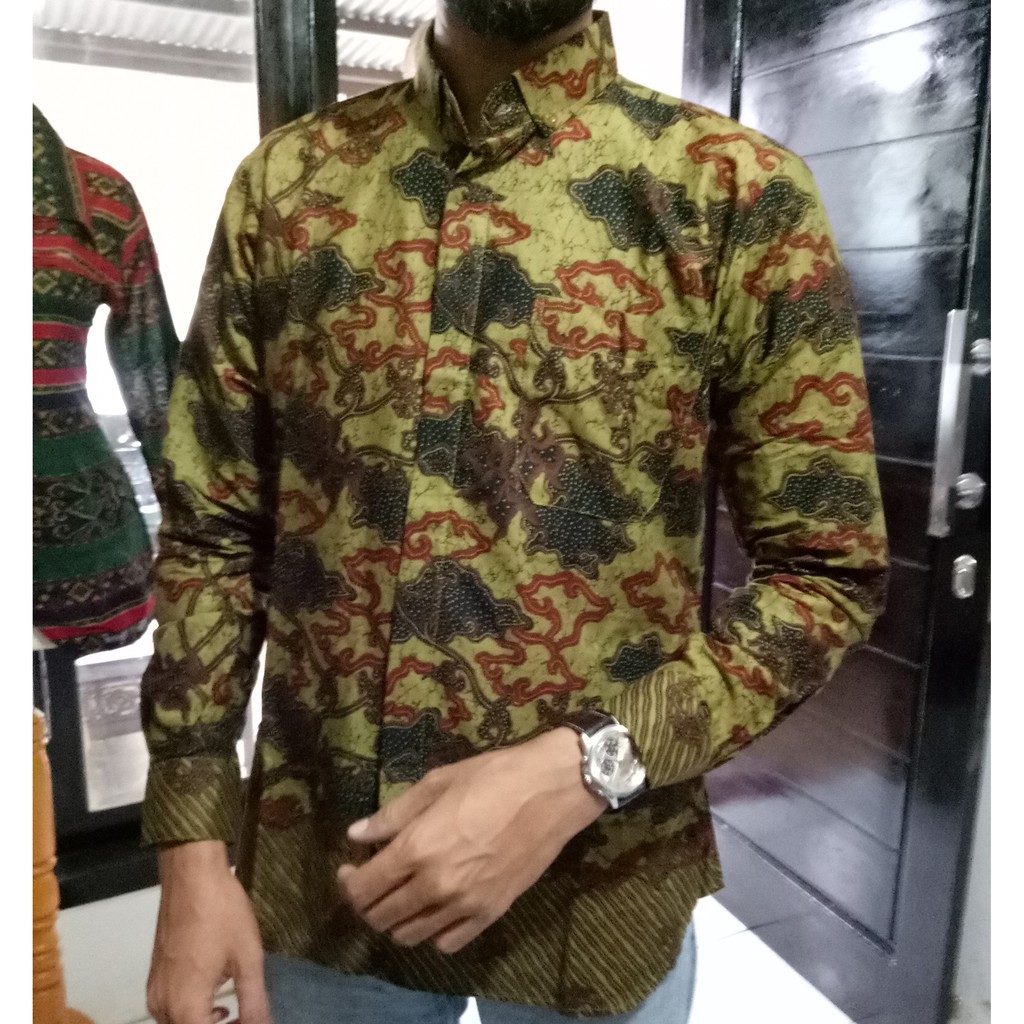 Kemeja Batik Slimfit Pria Lengan Panjang Hijau Cirebonan