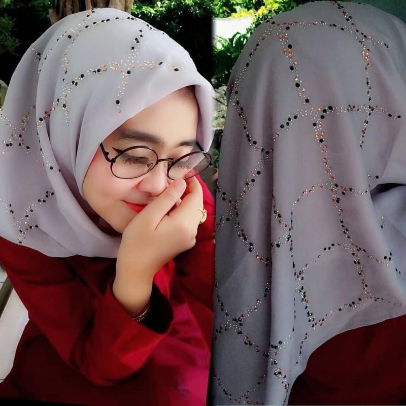 hijab segi 4 bella squer payet/jilbab segi empat payet swarosky/jilbab bling bling/segi empat manik 