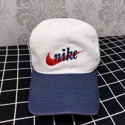 Topi logo Nike Vintage 90s RARE ITEM