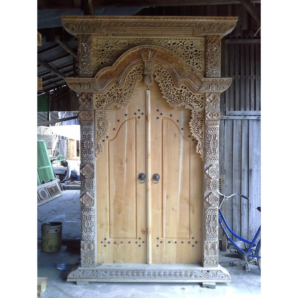 Gebyok Pintu gapura