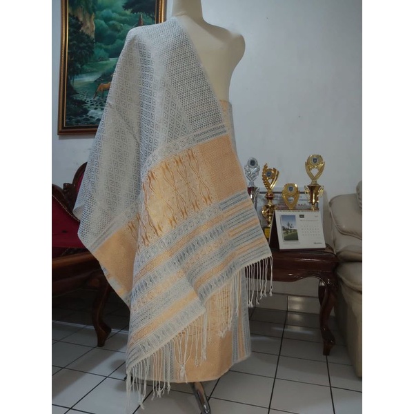 Songket Tumtuman Tarutung Silver Tumpal Gold