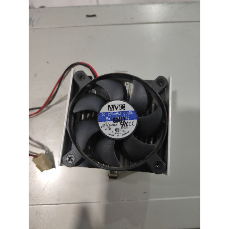 CPU jadul pentium 3 + vga jadul