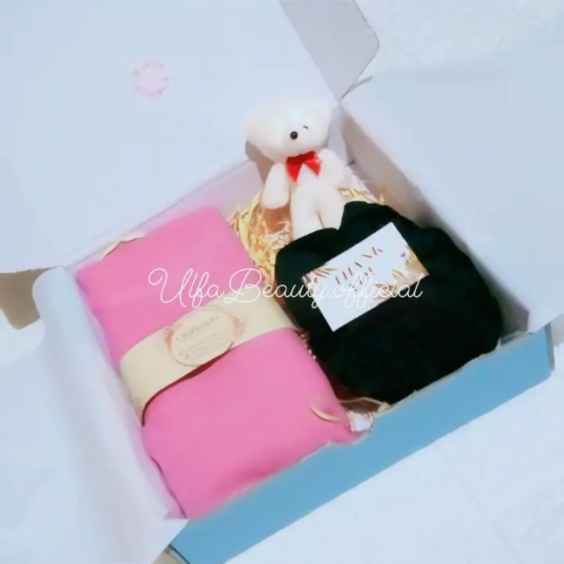 

HAMPERS HIJAB BELLA SQUARE|SCRUNCHIE| HAMPERS ULTAH | LEBARAN | GIFT WISUDA | WEDDING DLL | HAMPERS GIFT