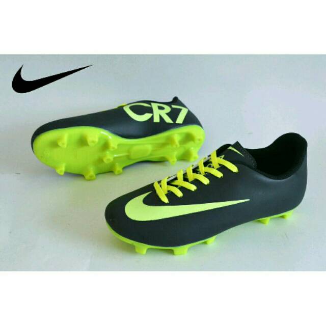 sepatu bola nike mercurial cr7