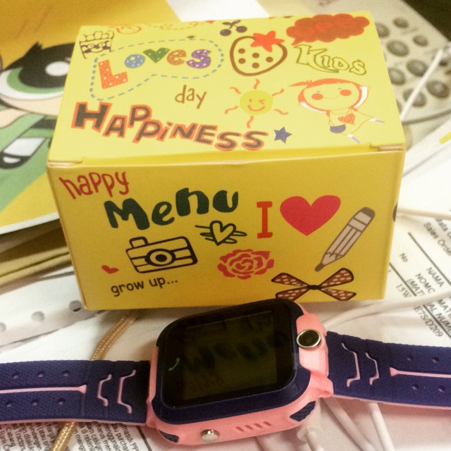 Jam tangan anak bagus imo warna biru anti air. Bisa dipakai untuk berenang. Dijamin kualitasnya.....