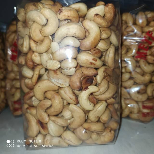

Kacang mete/Mede oven kemasan 1kg