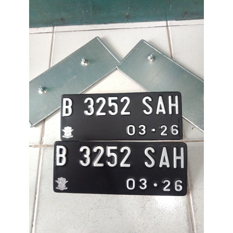 PLAT NOMOR MOTOR BAUT TANAM 1 PCS