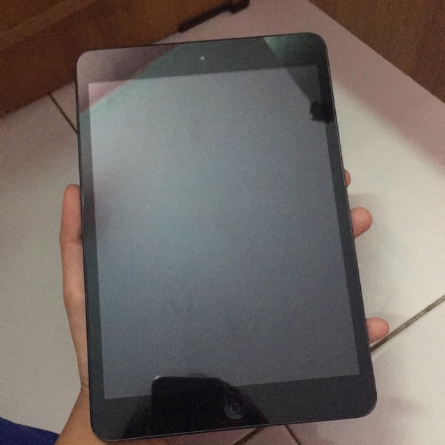 iPad mini 1 WiFi dan cellular 32gb black second