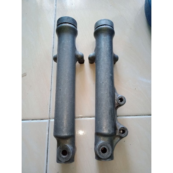 Bottom Tabung Shock Skok Depan Suzuki TRS trs ori
