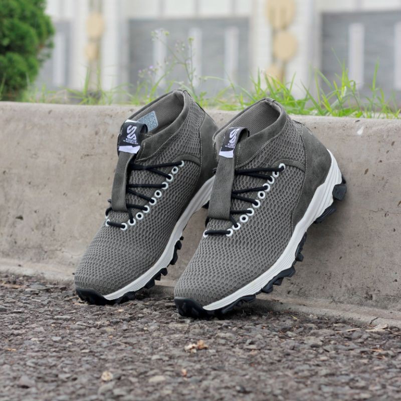 Running shoes Sepatu Olahraga Lari Sport Pria High Quality Garansi Original