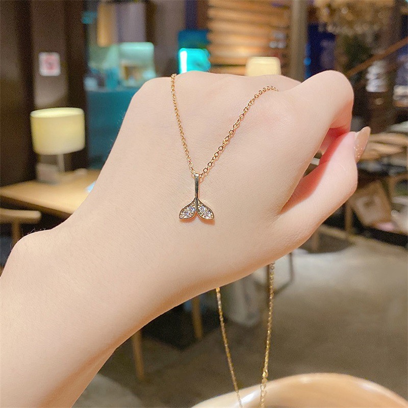 Kalung Rantai Klavikula Desain Ekor Putri Duyung Bahan Titanium Steel Gaya Minimalis