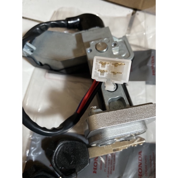 KUNCI KONTAK SUPRA X 125 FI F1 INJEKSI INJECTION K41 / KVL / KYZ-2