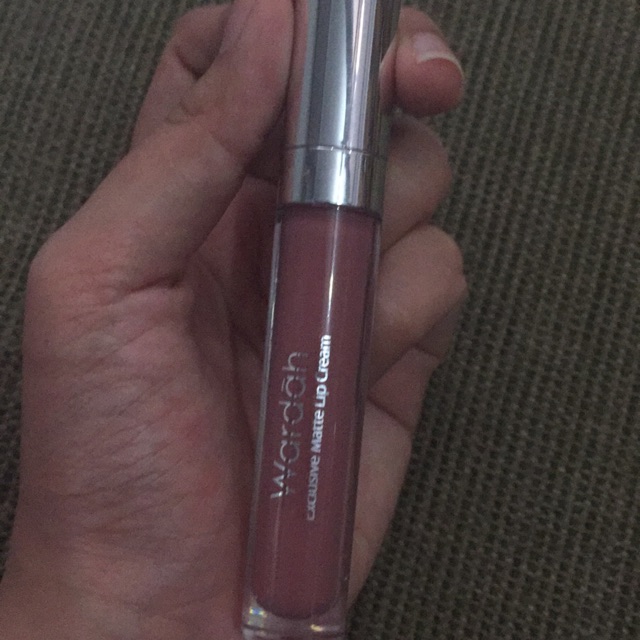 Wardah Exclusive Matte Lip Cream No. 11 Oh So Nude