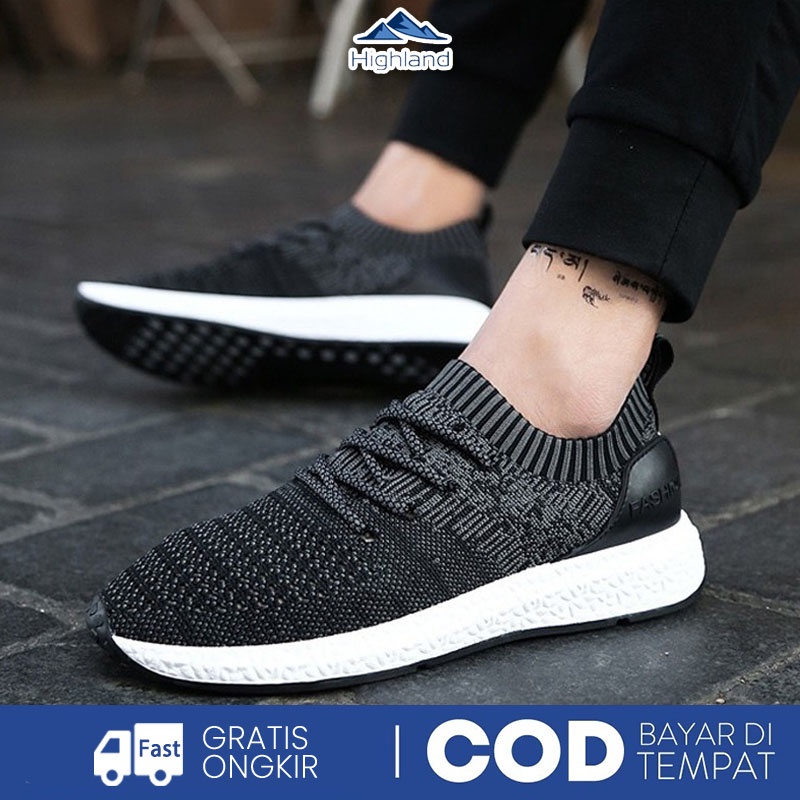 Highland FREE Kaos Kaki Sepatu Casual Pria Sepatu Lari Sport Training Running Shoes Hitam SP201