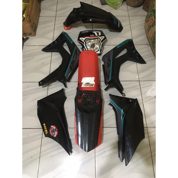 Cover set body bodyset coverset merah putih hitam black Extreme CRF 150L 150 L assy AHM Ori Original