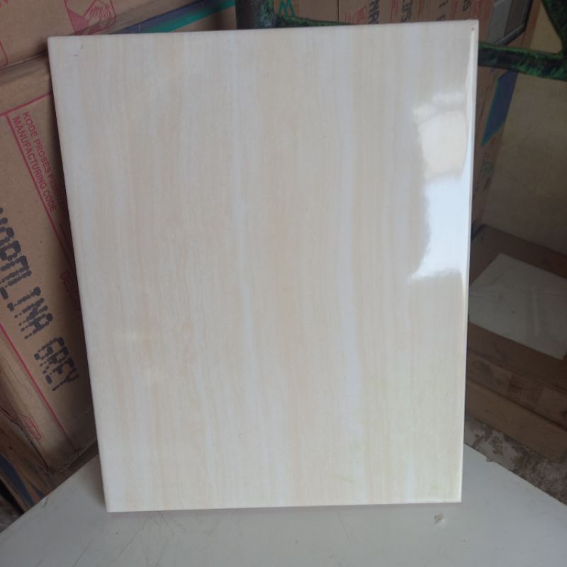 KERAMIK DINDING 20X25 CREAM GLOSSY MOTIF SALUR -KERAMIK DINDING KAMAR MANDI 20X25 IKAD