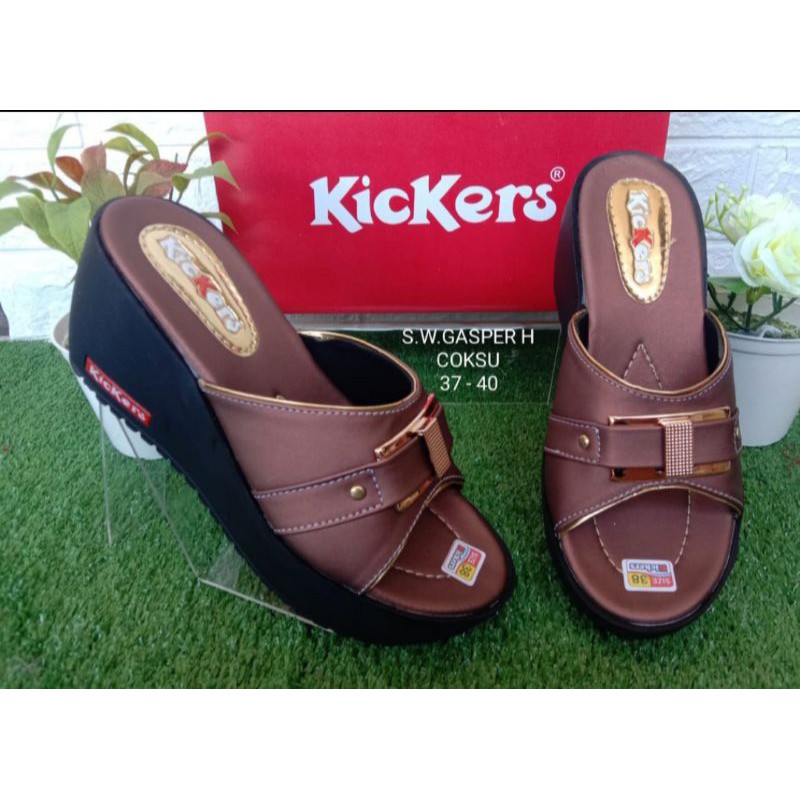 Sandal wedges wanita kickers
